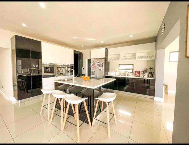 4 BEDROOM HOUSE FOR SALE IN MIDSTREAM RIDGE